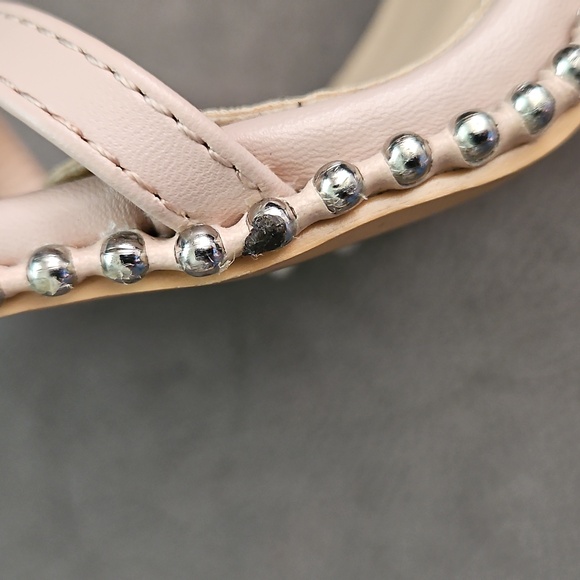 Elegant Nude Stiletto Heels - Picture 11 of 11